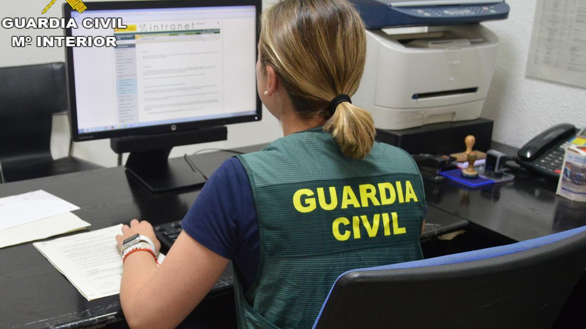El aviso llegó a la Central Operativa de Servicios de la Guardia Civil de València.