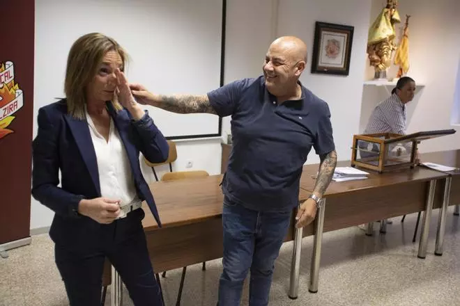 Paqui Vallés se convierte en la primera mujer que preside la JLF de Alzira en sus ochenta años de historia