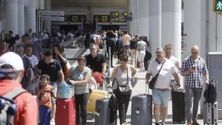 Aeropuerto de Palma: un viernes de mucho tráfico y retrasos generalizados por las tormentas