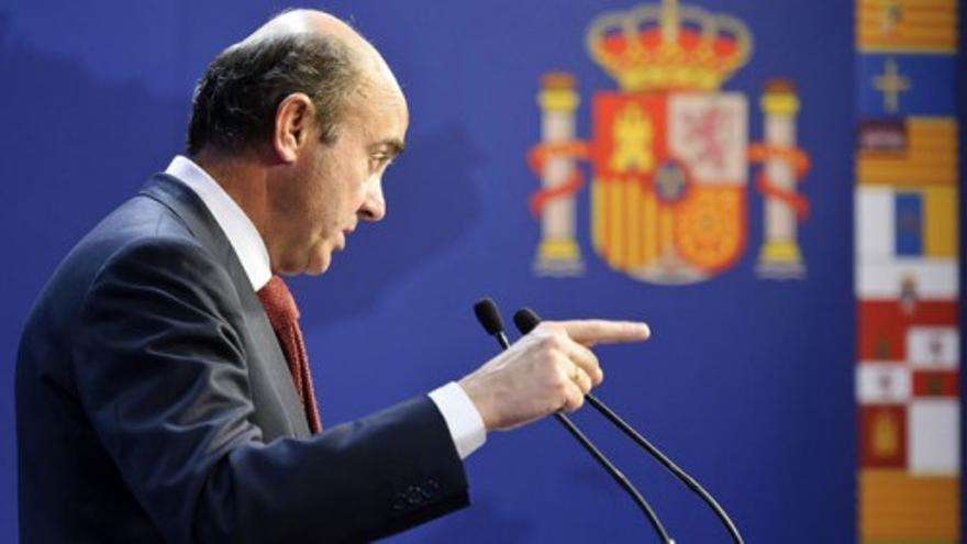 De Guindos afirma que el compromiso de España con el objetivo de déficit es &quot;total&quot;