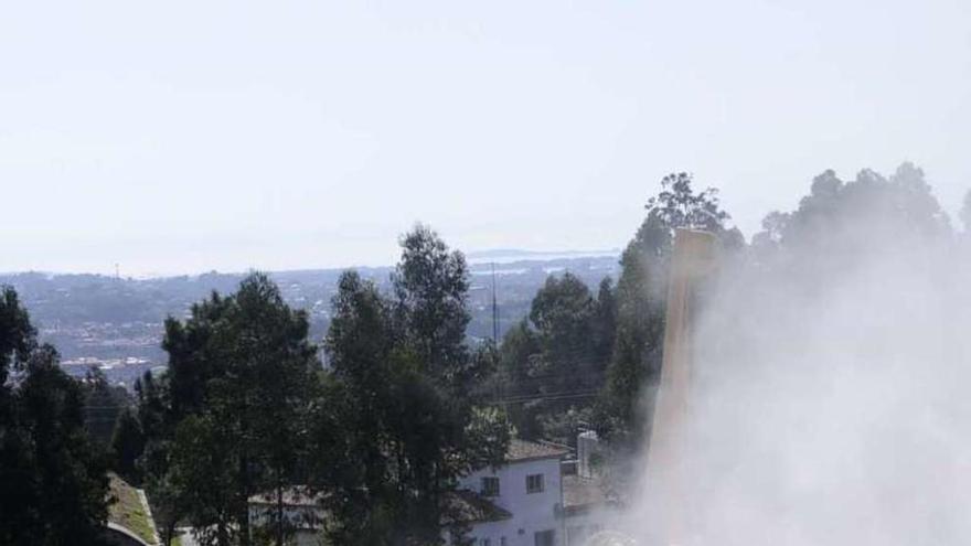 &quot;Humareda&quot; que alertó a los vecinos en la tarde de ayer. // Noé Parga