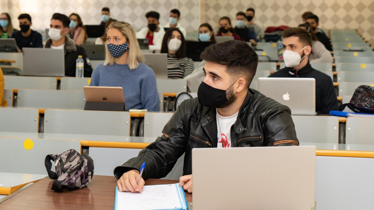 Alumnos en la Universidad de Málaga