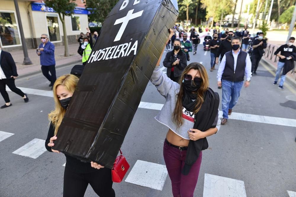 Protesta por el cierre de bares y restaurantes en Cartagena