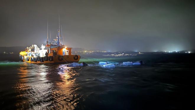 Se hunde un barco con 12.000 litros de gasóleo a bordo en O Grove