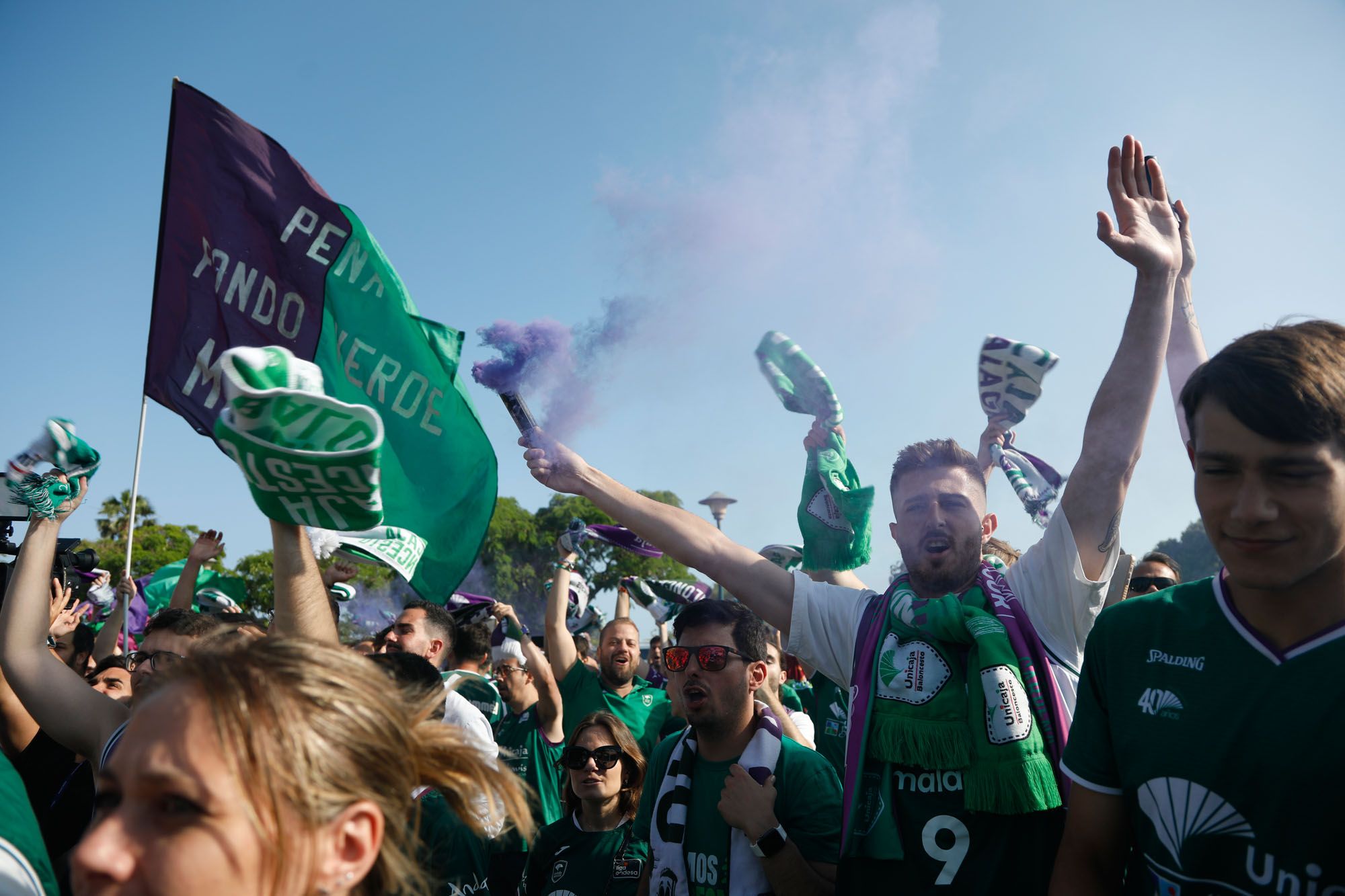 El recibimiento al Unicaja para la Final Four de la BCL, en imágenes