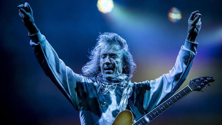 Muere Robe Iniesta a los 63 años, voz y alma de Extremoduro