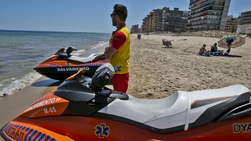 El servicio de socorrismo en las playas de Elche se prestará del 8 al 17 de abril