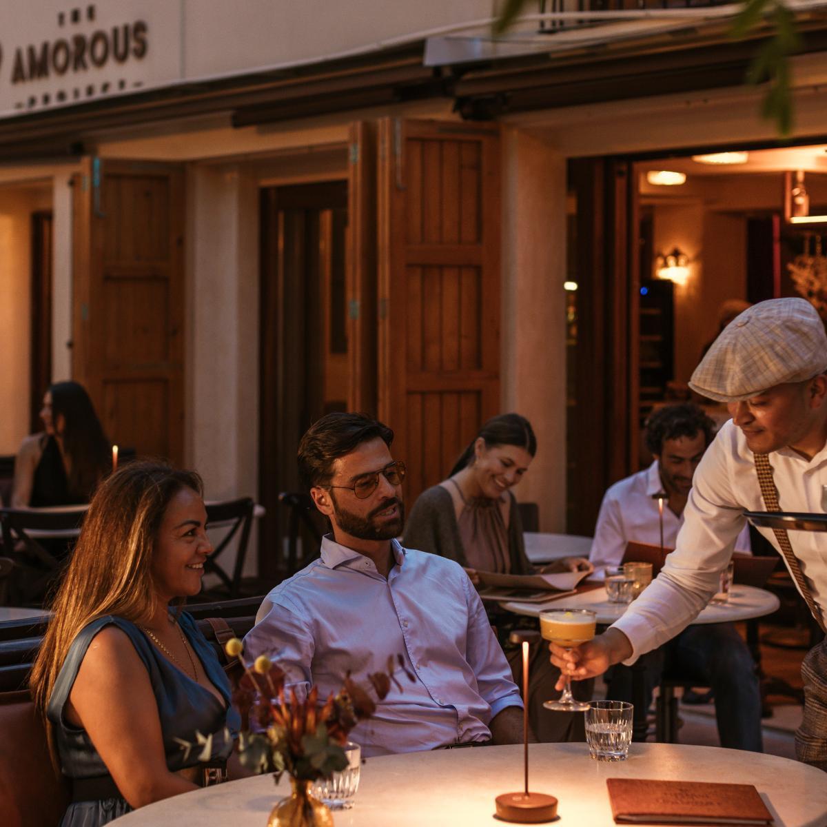Descubre la mejor cocina italiana y el ambiente neoyorquino más cosmopolita a los pies de Dalt Vila