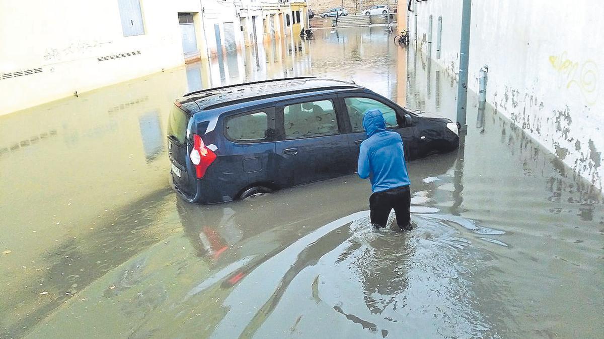 Una calle inundada en Dénia