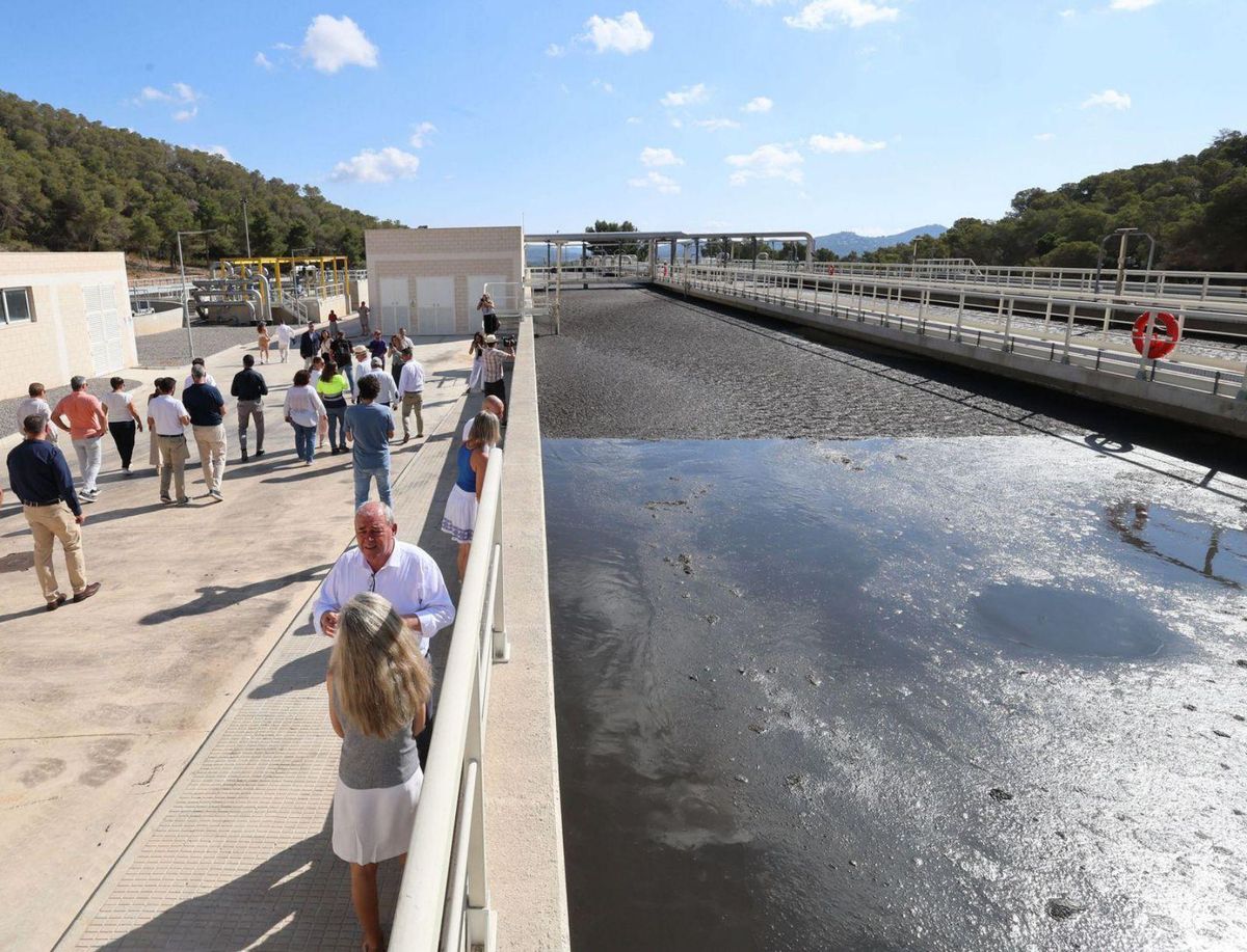Ibiza necesita 15 torres Eiffel de agua para dejar de saturar sus acuíferos