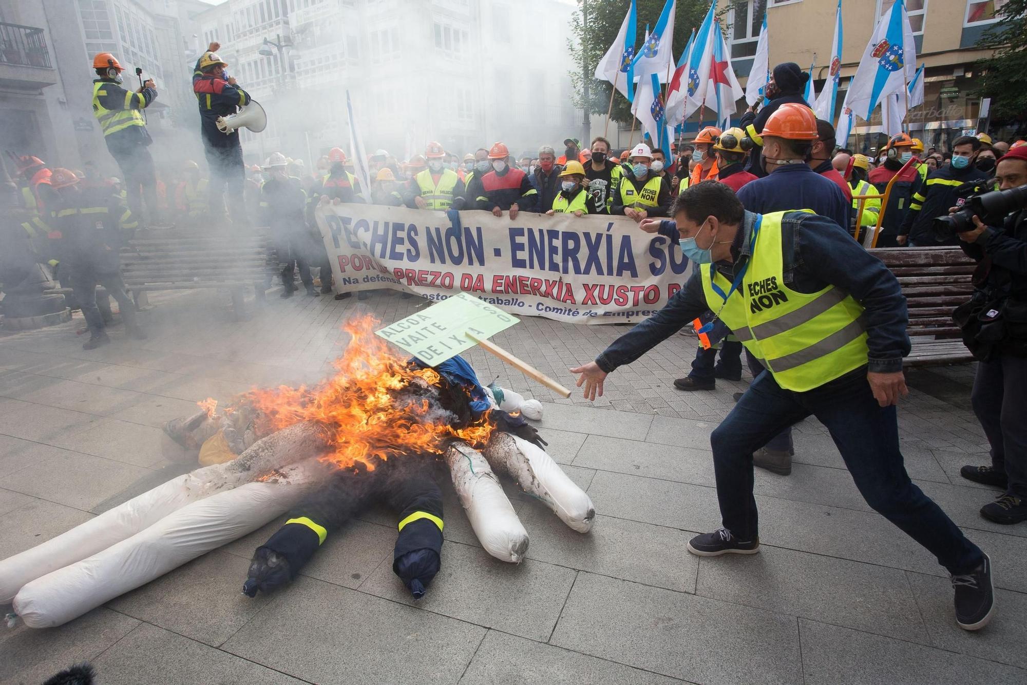 Multitudinaria protesta de los trabajadores de Alcoa en Lugo