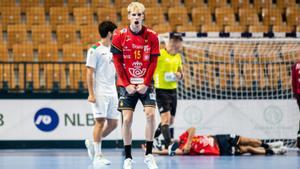 Petar Cikusa: "He après a no rendir-me"