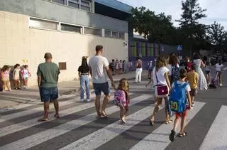 La saturación de los centros públicos marca la vuelta a las aulas en Sagunt
