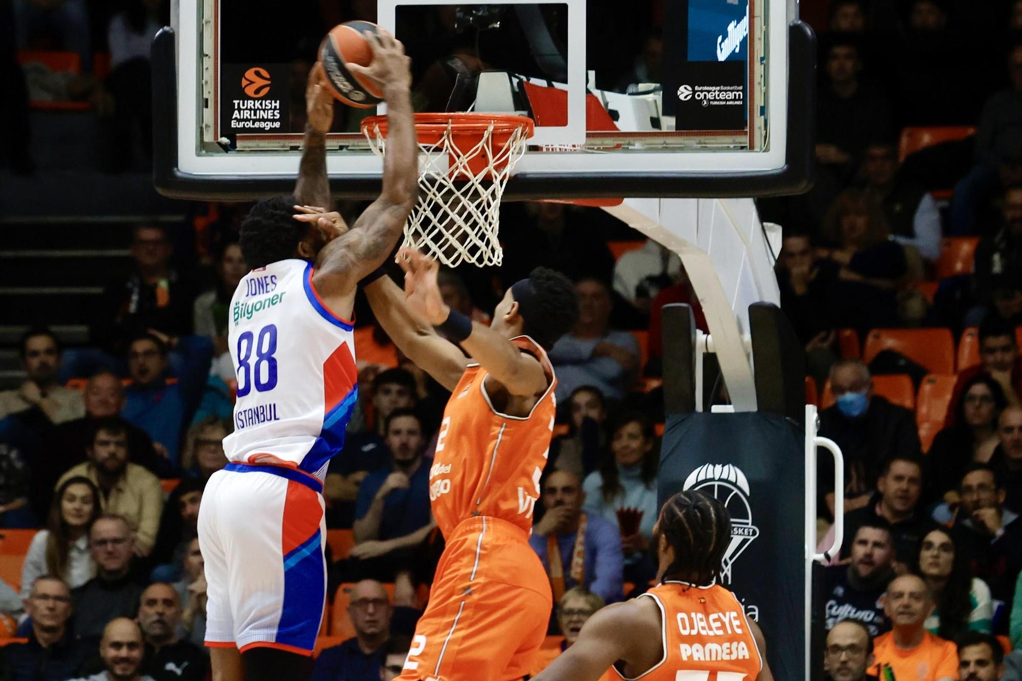 Valencia Basket - Anadolu Efes en imágenes