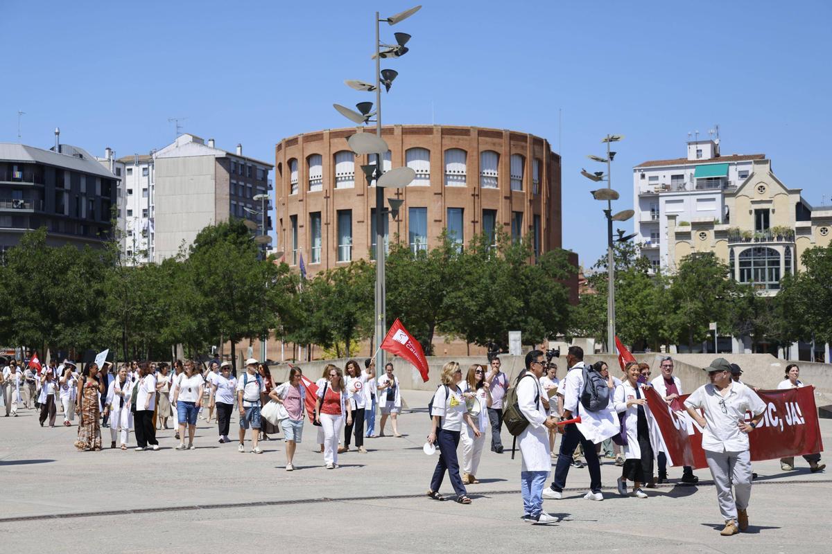Les imatges de la protesta dels metges a Girona