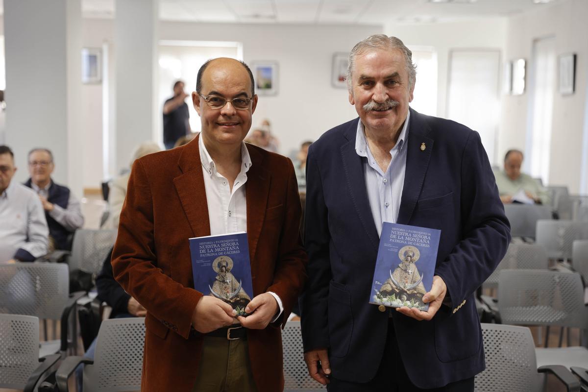 Rincón y Ramos, ayer en la presentación del libro de la Montaña.