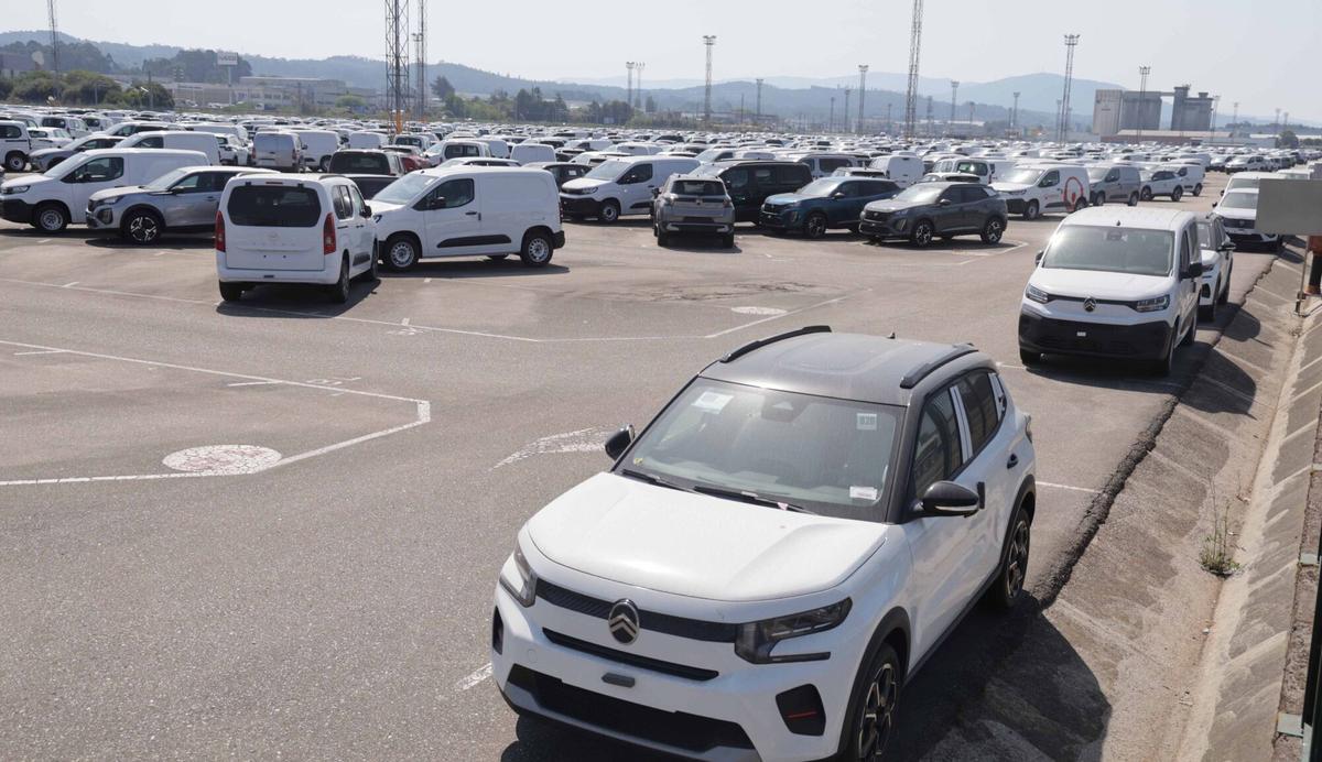 PORRIÑO. CAMPA DE VEHICULOS DE PSA. PORRIÑO