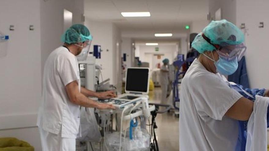 Sanitaris en un hospital durant la pandèmia