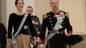 Los príncipes herederos Federico y Mary, durante la tradicional recepción de Año Nuevo, en el castillo de Christiansborg de Copenhague.