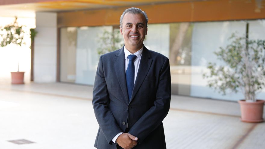 Antoni Vera, conseller balear de Educación: «Necesitamos otro instituto en Vila para dar aire y quitar aulas modulares»