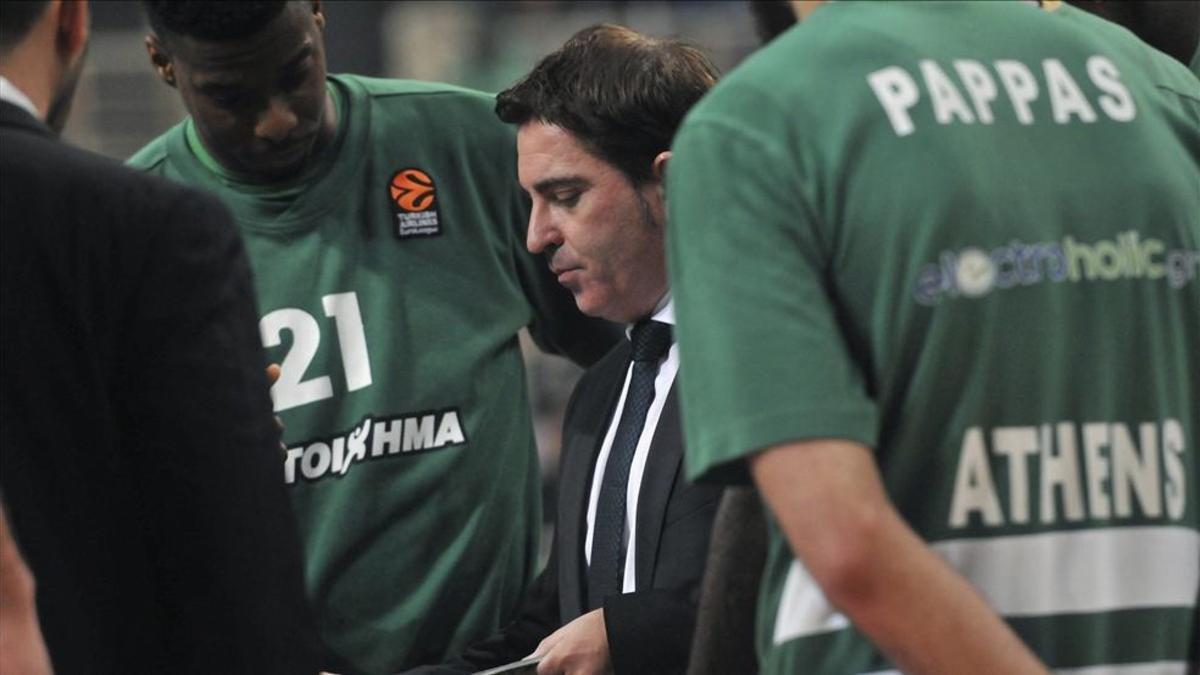 Xavi Pascual logró conquitar el doblete con el Panathinaikos en su primera temporada en Grecia