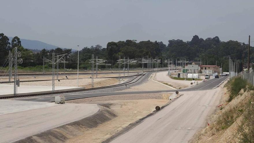 El Puerto de Vigo culmina su mayor obra en décadas con el enganche de la Plisan al tren