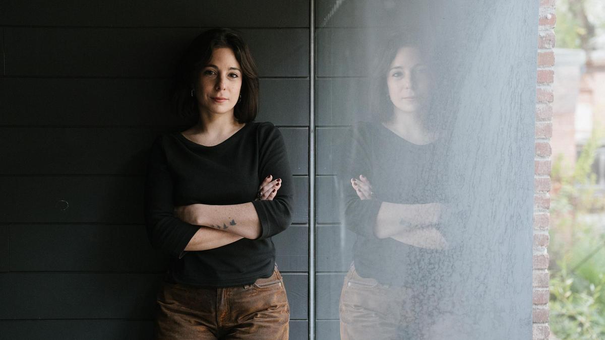 Gala Hernández López, fotografiada en la Cineteca de Matadero poco antes de la proyección de su película '+10k' en el Festival Márgenes.