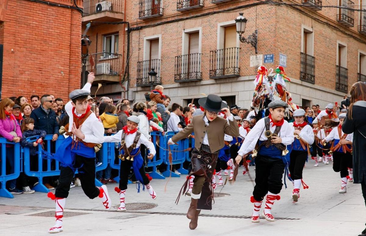 Colmenar Viejo celebra La Vaquilla este sábado: 26 vaquillas, pregón y baile en la Plaza del Pueblo.