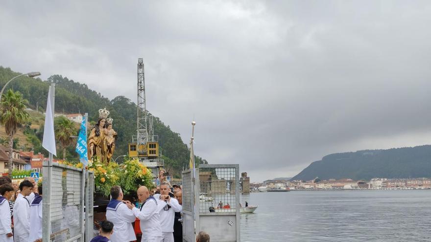 Así fue la multitudinaria procesión del Carmen en San Esteban, en Muros de Nalón