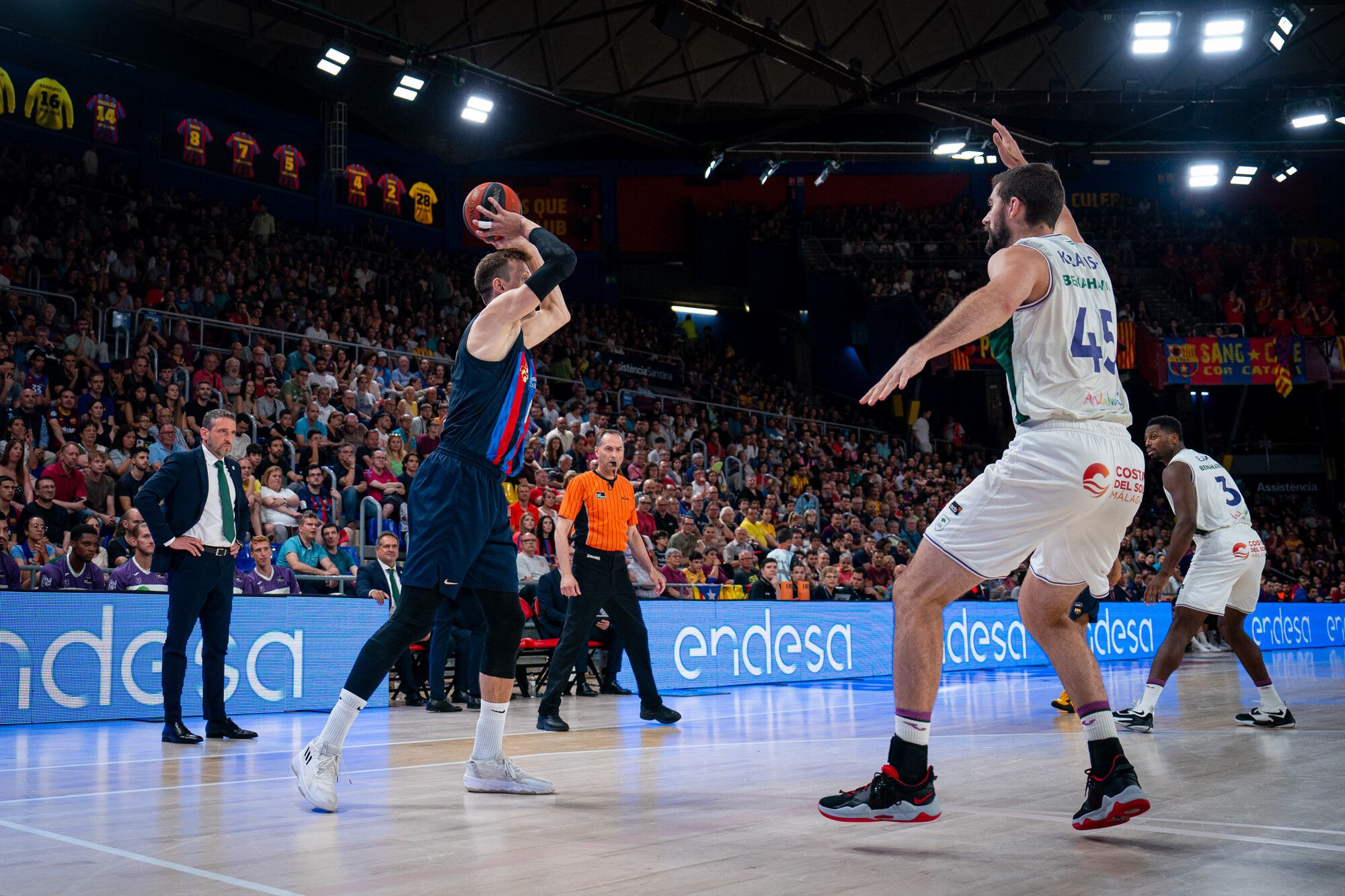 Barcelona - Unicaja, segundo partido de semifinales de la Liga Endesa, en imágenes