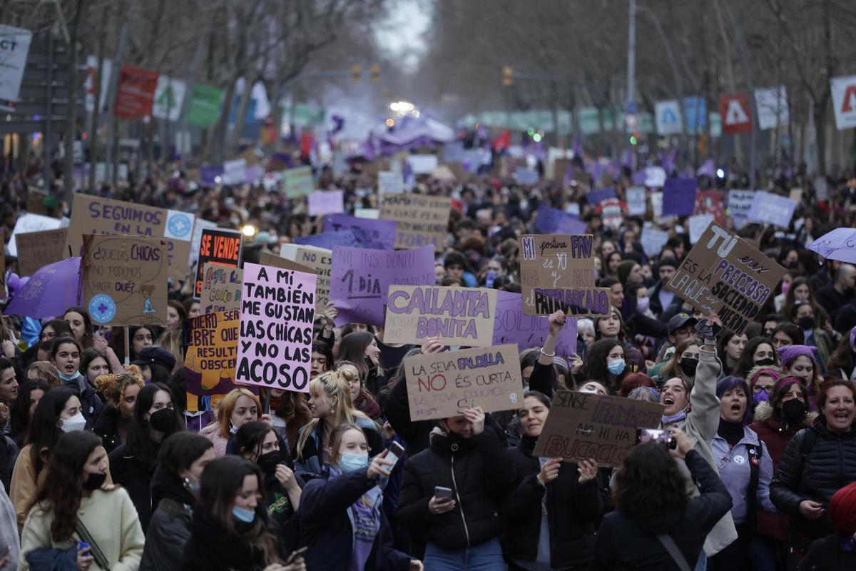 La manifestació del 8 de març de 2023 a Barcelona. La manifestació del 8 de març de 2023 a Barcelona.