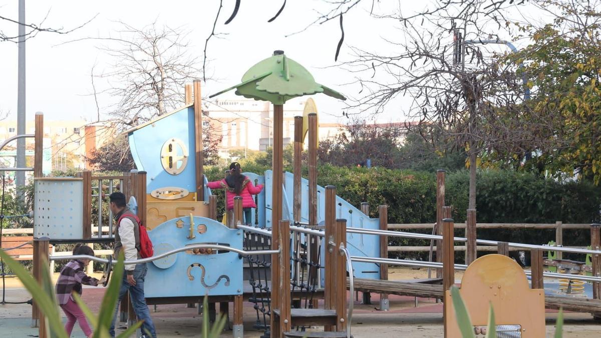 Alicante creará espacios de sombra en varios parques infantiles