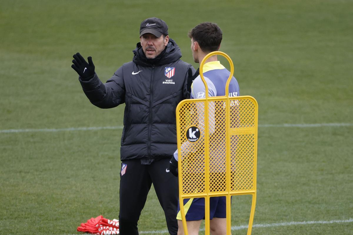 Simeone, durante el entrenamiento del Atlético.
