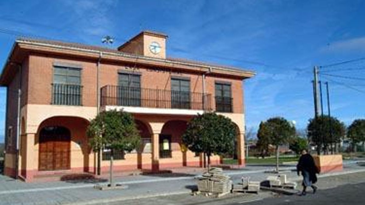 Exterior del Ayuntamiento de Calzadilla de Tera