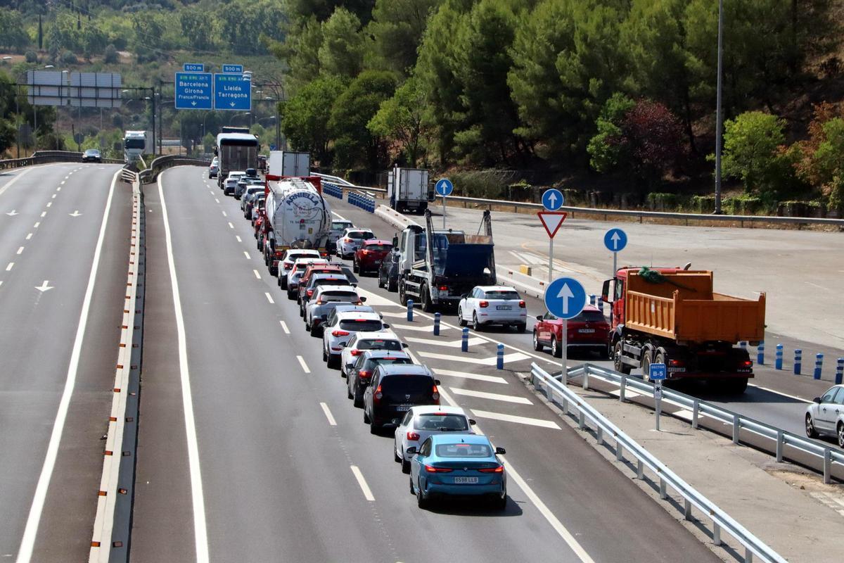 Retencions a l'AP-7 en sentit sud derivades de la mobilitat cap a les zones de més visibilitat de l'eclipsi