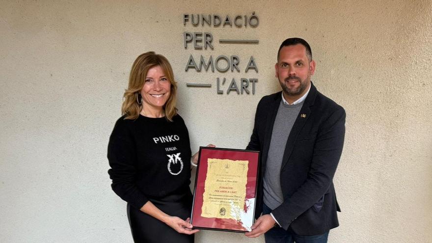 La Fundació per Amor al L'Art ya es granadero de honor.