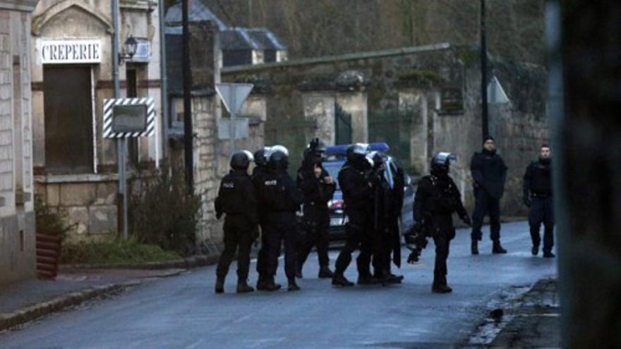 Los terroristas, cercados por la policía francesa