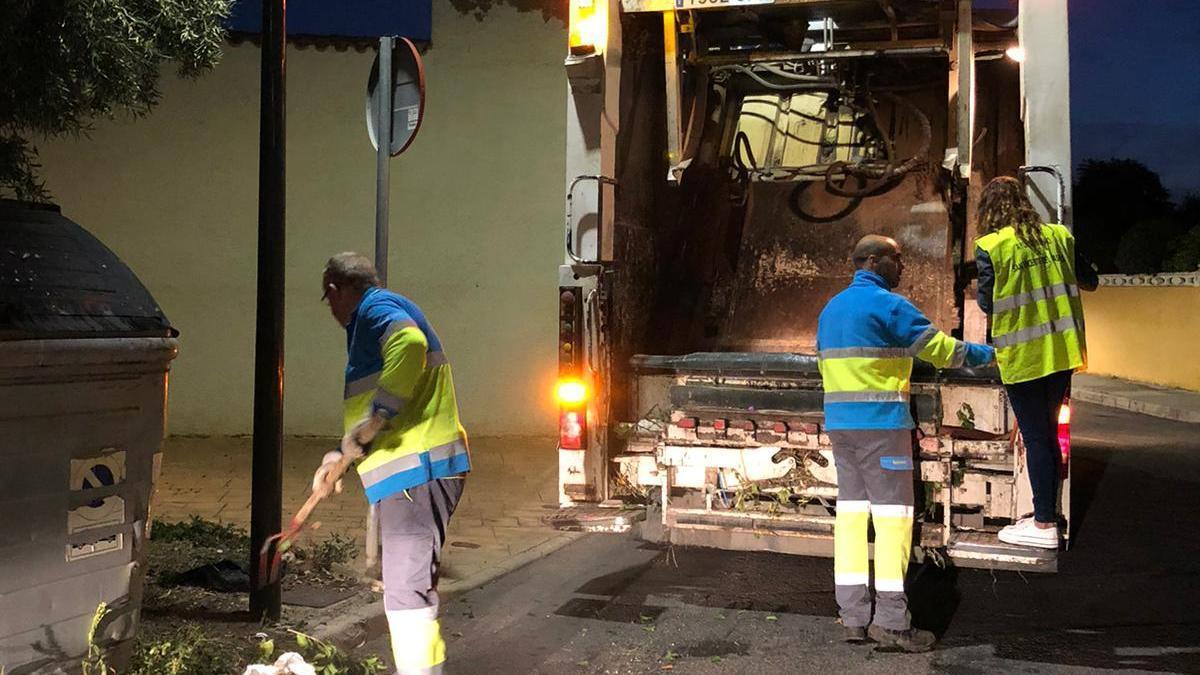 Operarios de la recogida de basura de San Vicente