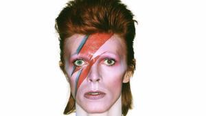 David Bowie, en la época en la que explotaba la ambigüedad sexual. 