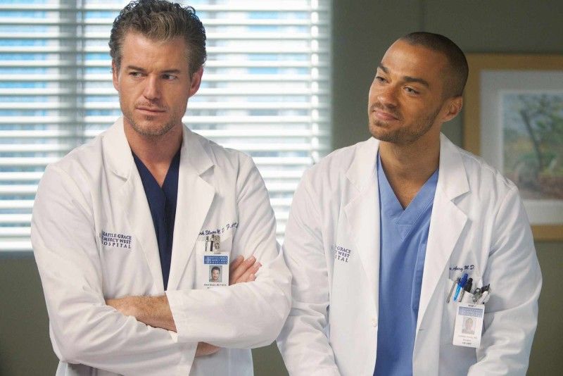 Eric Dane y Jesse Williams en Anatomía de Grey