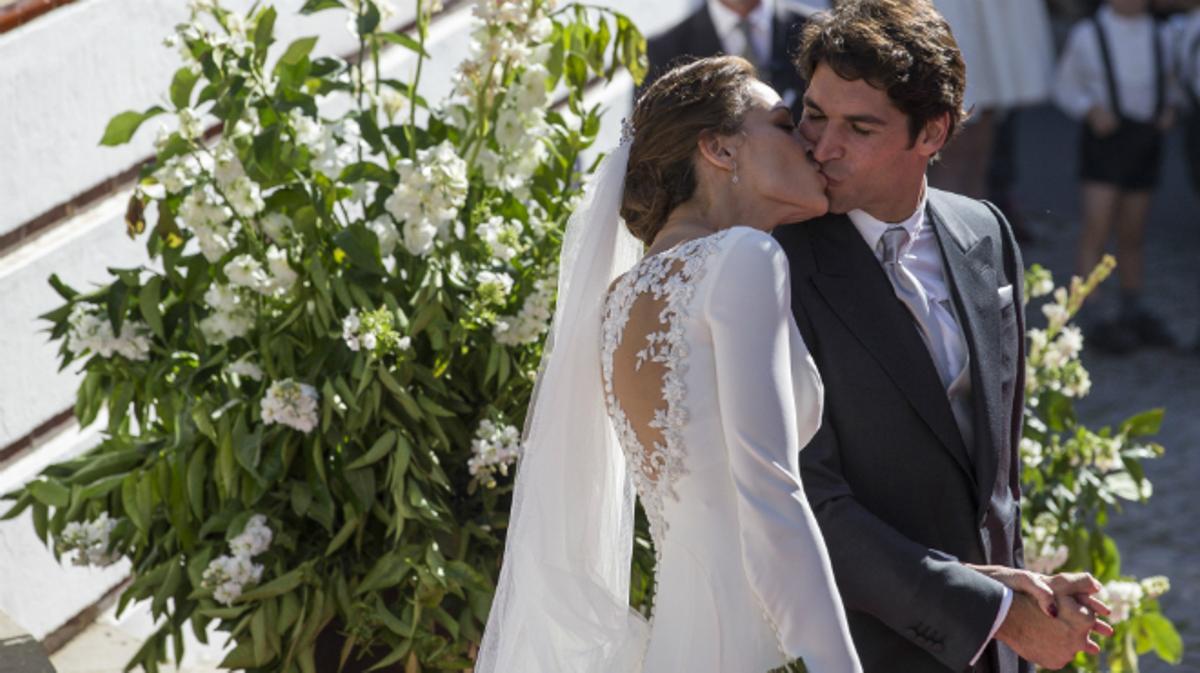 El casament d’Eva González i Cayetano Rivera ha causat sensació a Mairena del Alcor (Sevilla).