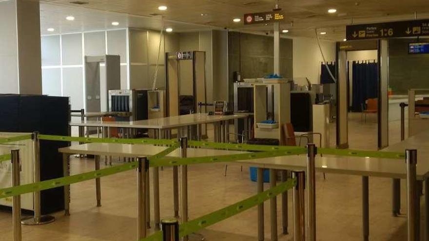 Nuevas unidades de control de pasajeros en el aeropuerto.