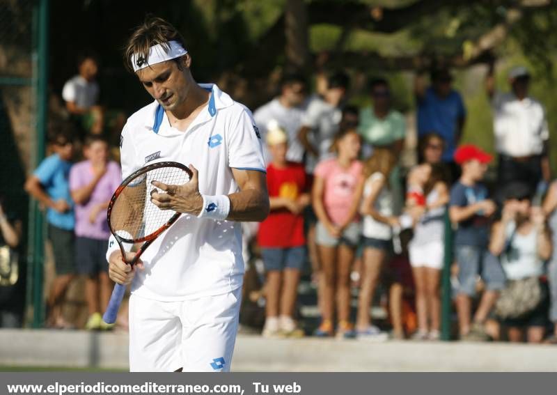 GALERÍA DE FOTOS- Bautista desata la locura peloteando con Ferrer en La Coma