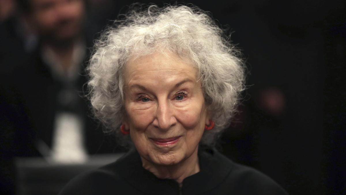 Margaret Atwood web.jpg