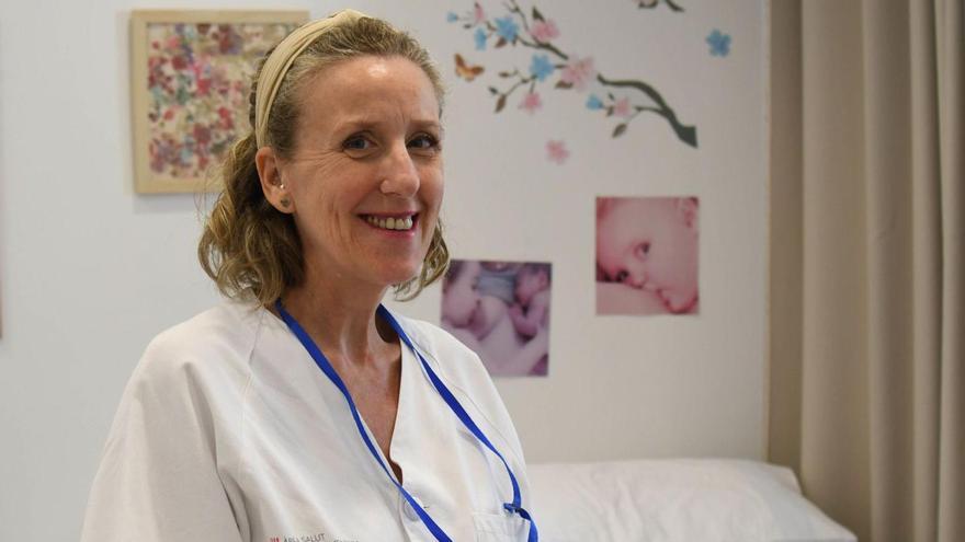 La matrona Patricia Rodríguez, en el centro de salud de Sant Josep.