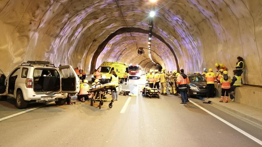 Simulacre d&#039;accident de trànsit amb incendi i ferits al túnel de la C-17 a Ripoll