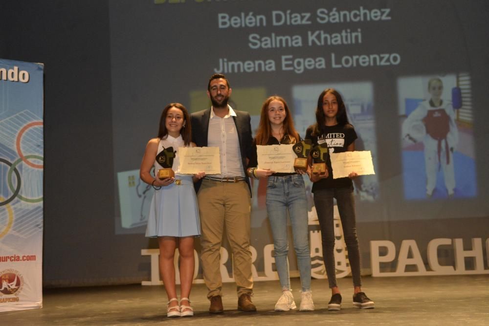 Entrega de premios de la Federación Regional de Taekwondo