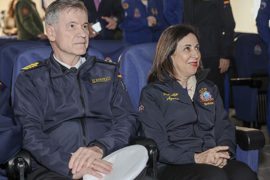 Todas las imágenes de la visita de la ministra de Defensa a la Academia General del Aire de San Javier
