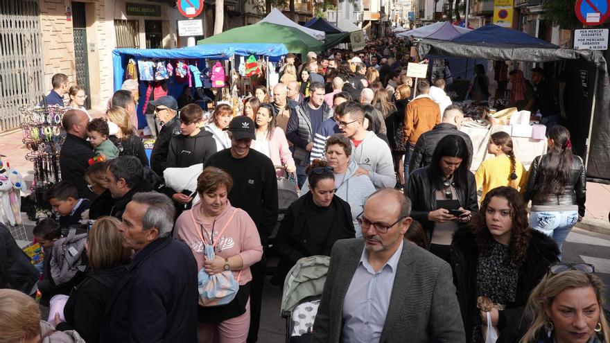 El año pasado la Fira de Santa Caterina de Vila-real fue todo un éxito y multitudinaria, en el estreno del reconocimiento de fiesta de interés turístico autonómico.