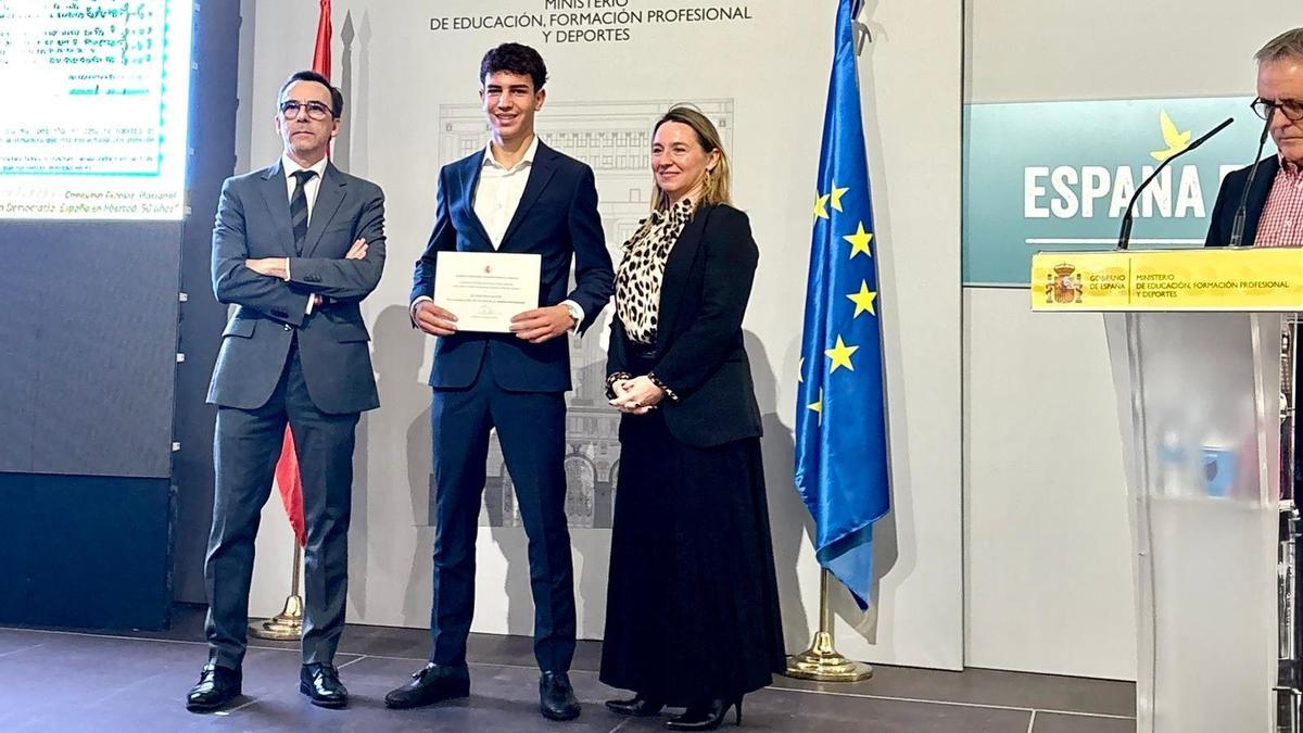 El joven estudiante dianense ha realizado una magnífica investigación histórica de memoria colectiva y familiar